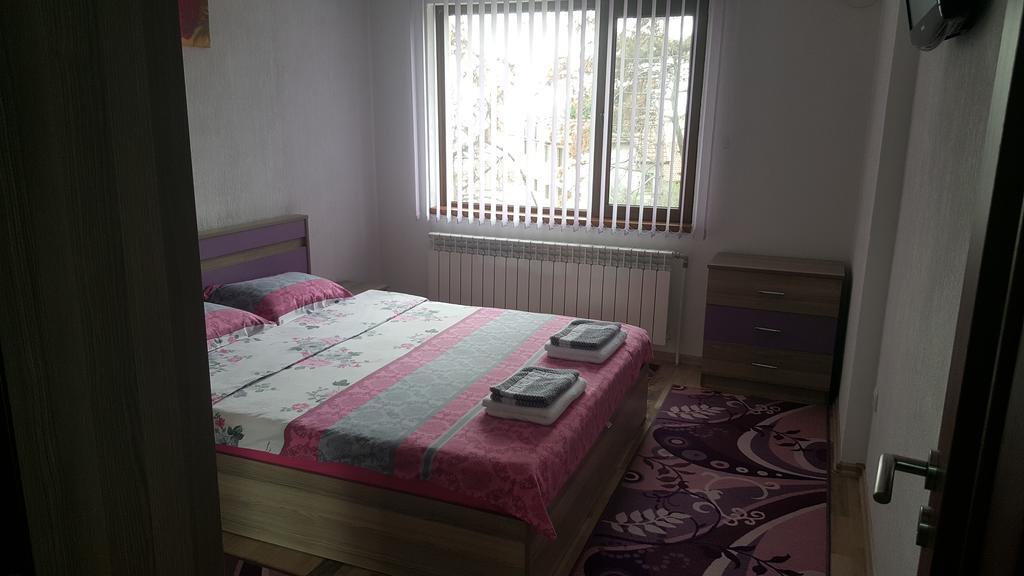סנדנסקי Д И В 1 - D & V 1 Apartment מראה חיצוני תמונה