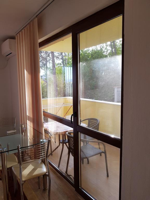 סנדנסקי Д И В 1 - D & V 1 Apartment מראה חיצוני תמונה