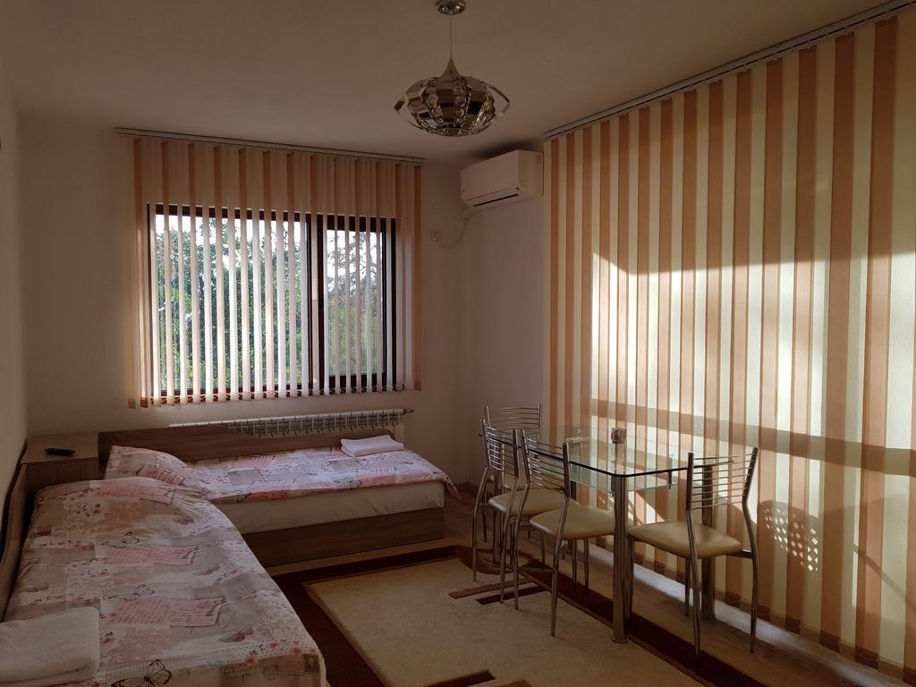 סנדנסקי Д И В 1 - D & V 1 Apartment מראה חיצוני תמונה
